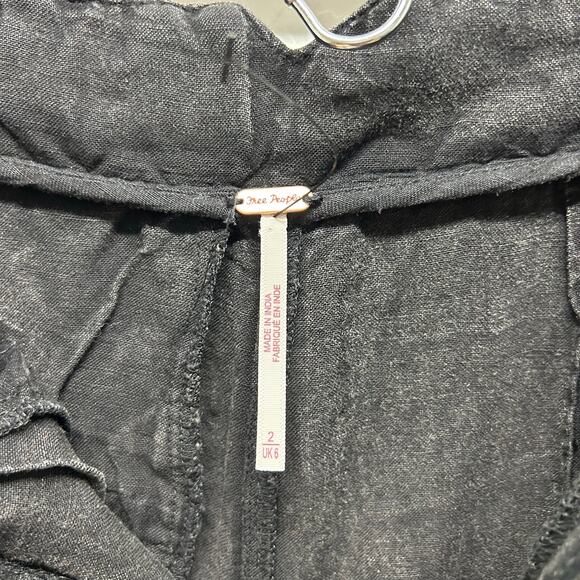 NWOT FREE PEOPLE Calla Pleated Linen Blend Trouser Black Noir Shorts Women’s 2 - Picture 3 of 11
